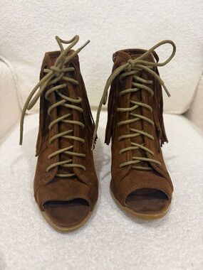 Brown Suede Lace-Up Peep-Toe and sides Heels with Fringe